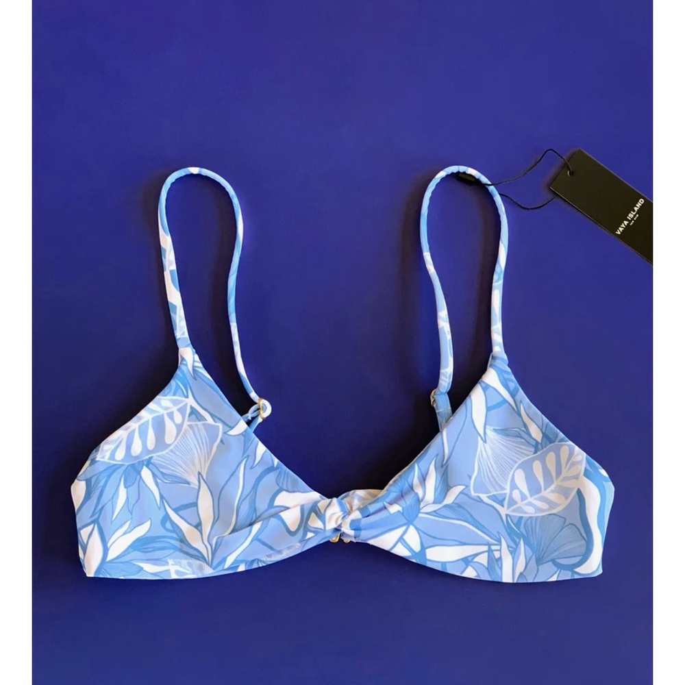 Vaya Island Lana Bikini Top in Kai Print